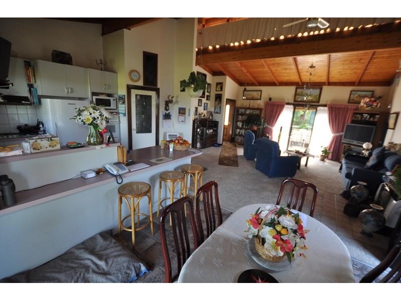 300 Cobden-Port Campbell Road, Cobden VIC 3266