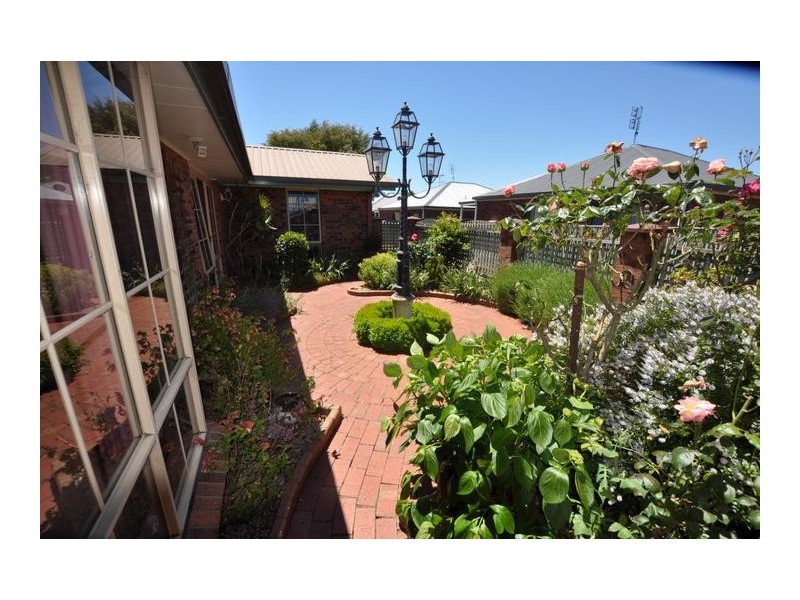 68 Curdie Street, Cobden VIC 3266