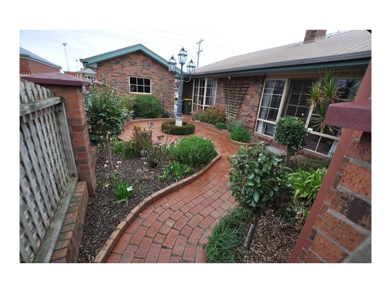 68 Curdie Street, Cobden VIC 3266