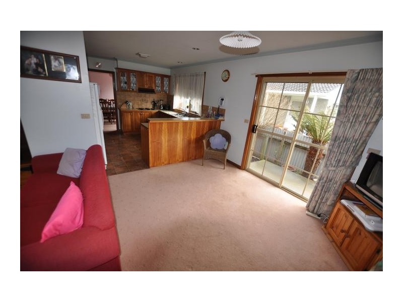 68 Curdie Street, Cobden VIC 3266