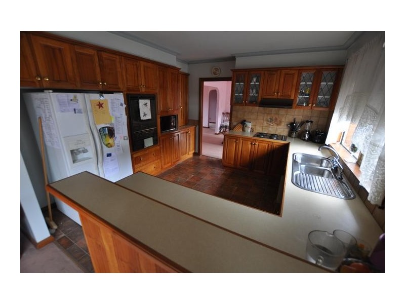 68 Curdie Street, Cobden VIC 3266