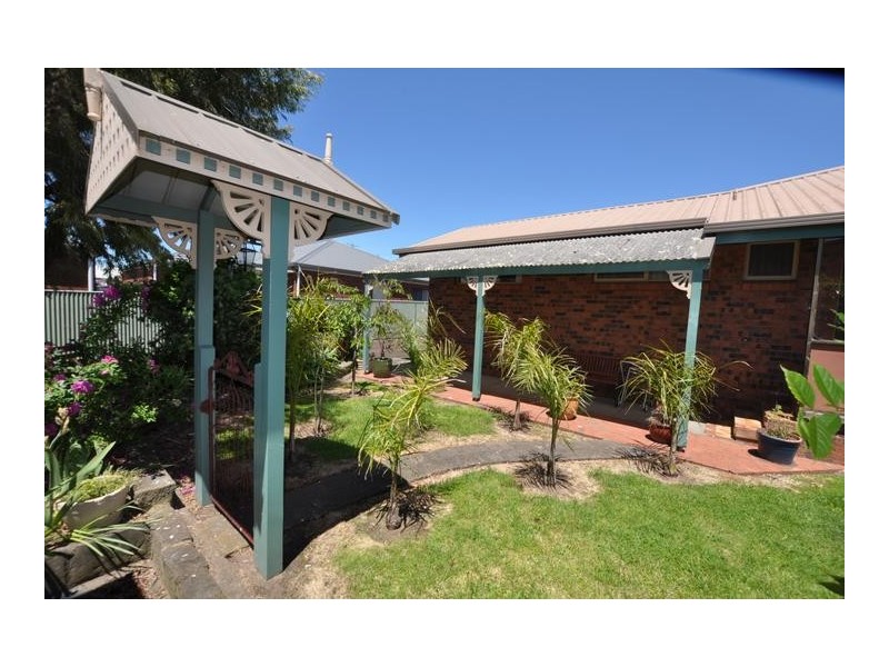 68 Curdie Street, Cobden VIC 3266