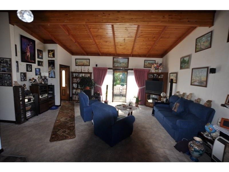 300 Cobden- Port Campbell Road, Cobden VIC 3266
