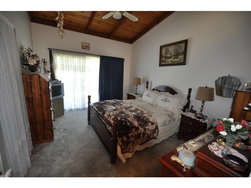 300 Cobden- Port Campbell Road, Cobden VIC 3266