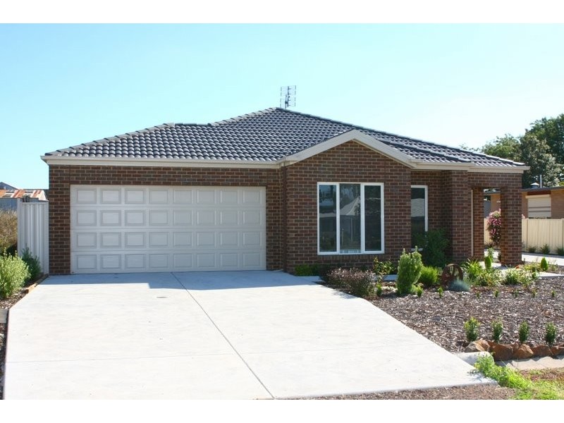 92 Spring Street, Mortlake VIC 3272