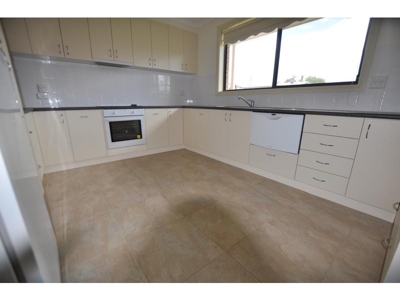 3/63 Silvestor street, Cobden VIC 3266