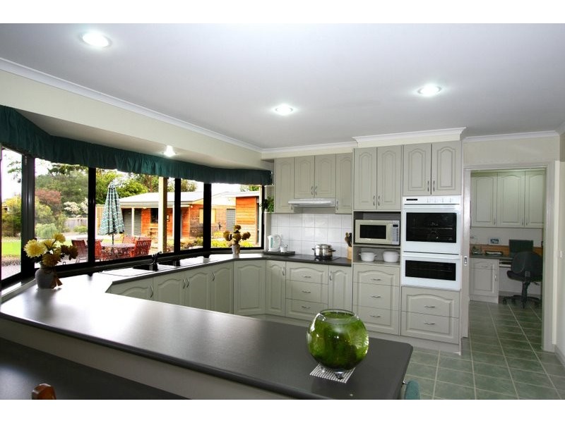 61 Neylon Street, Cobden VIC 3266