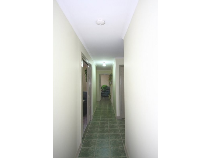 61 Neylon Street, Cobden VIC 3266