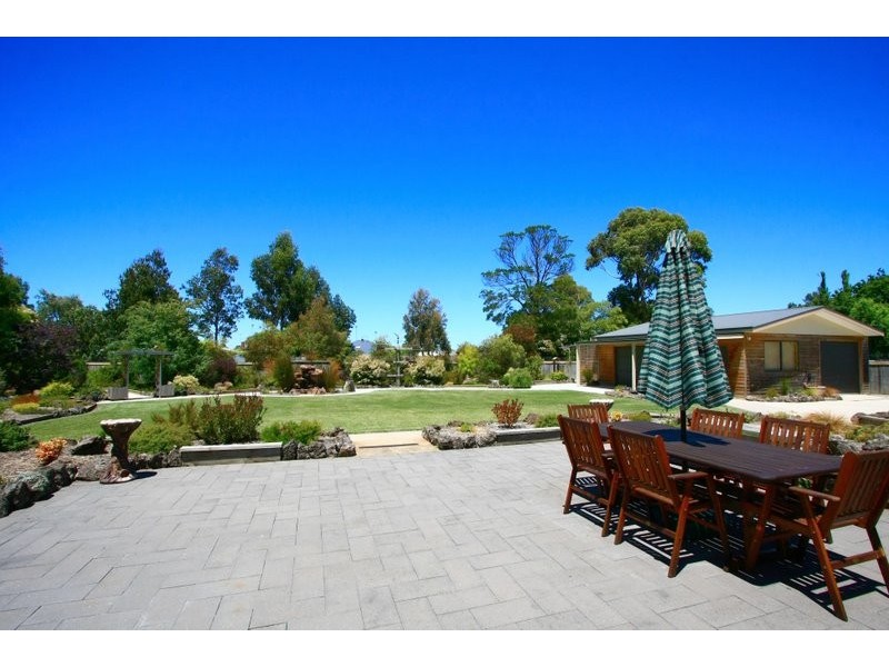 61 Neylon Street, Cobden VIC 3266