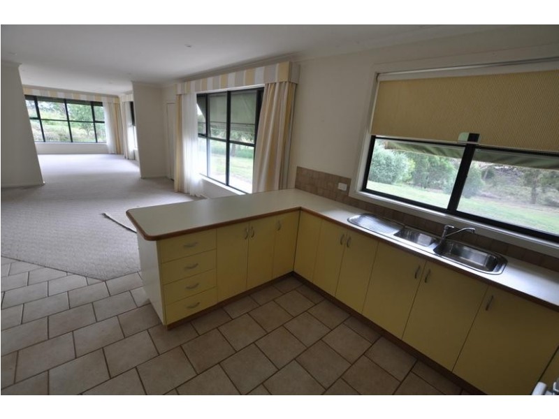 1 Harrisons Road, Pomborneit VIC 3260