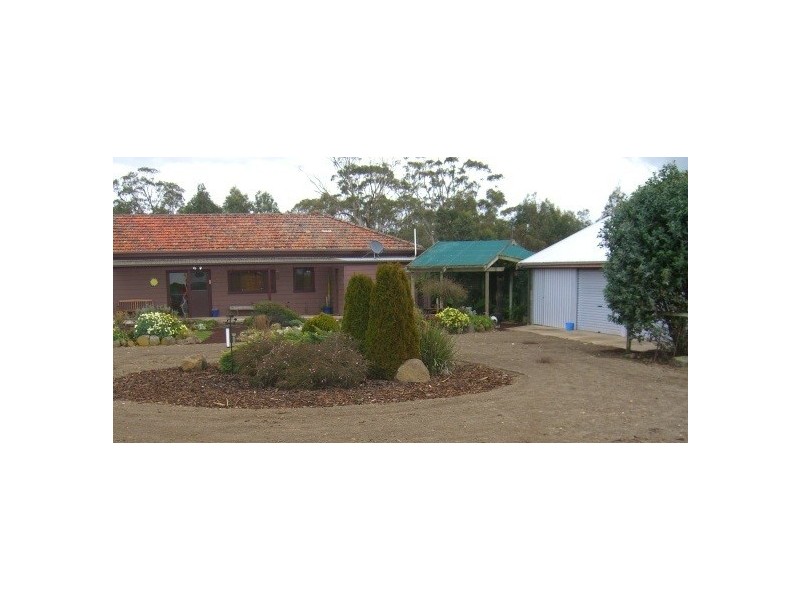 61 Maddens Bridge Road, Cobden VIC 3266