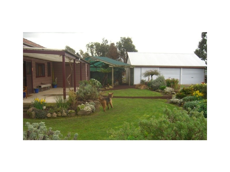 61 Maddens Bridge Road, Cobden VIC 3266