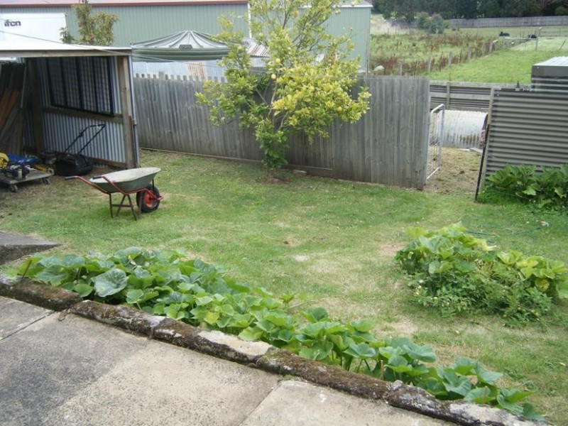 37 Ziegler Parade, Allansford VIC 3277