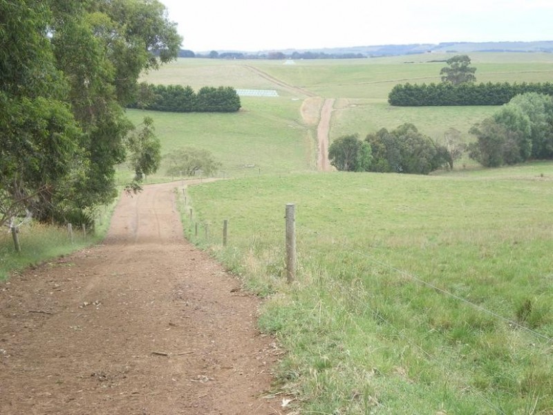 326 Crescent Road, Simpson VIC 3266