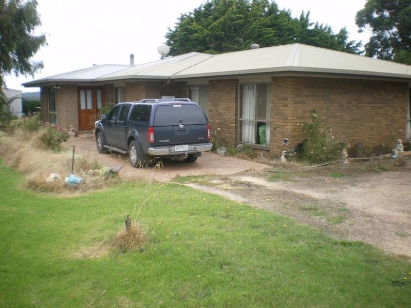 326 Crescent Road, Simpson VIC 3266