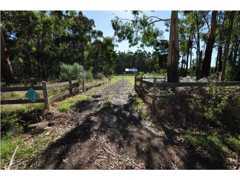 Lot TP 817312, Lot 1 Cemetery Road, Cobden VIC 3266