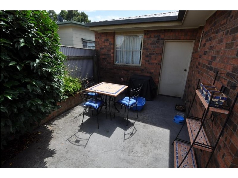 11 Shenfield Street, Cobden VIC 3266