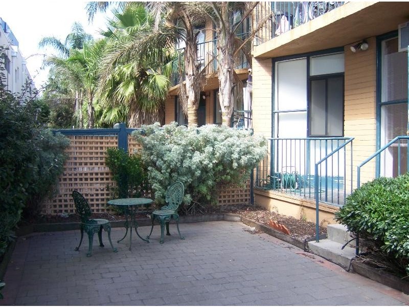 25/11 Marine Parade, St Kilda VIC 3182