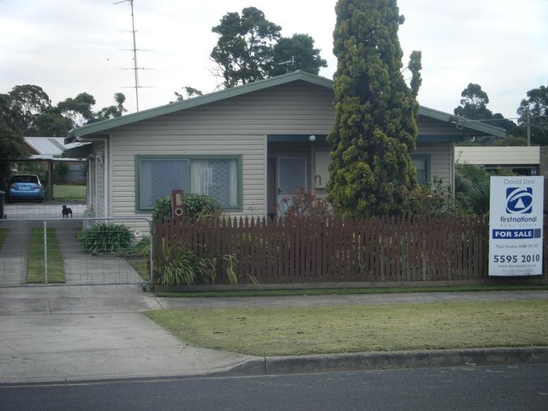 106 Curdie Street, Cobden VIC 3266