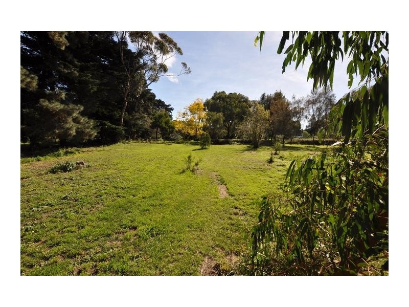 43 Oswells Road, Boorcan VIC 3265