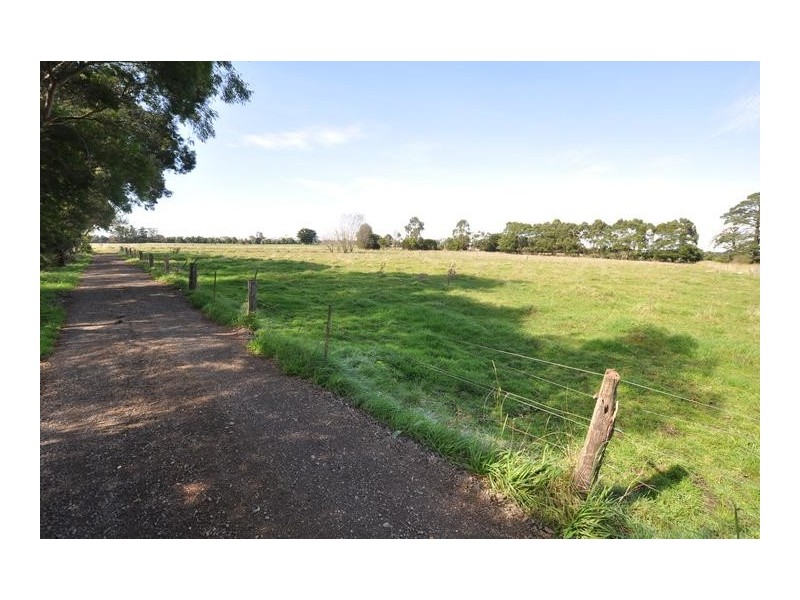43 Oswells Road, Boorcan VIC 3265