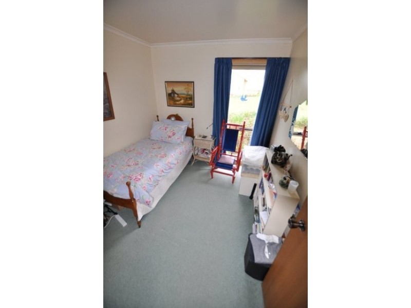 24 Peter Street, Cobden VIC 3266