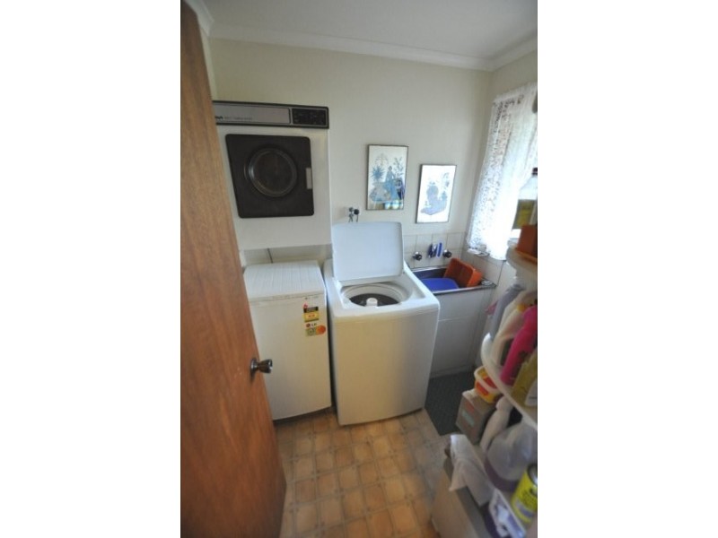 24 Peter Street, Cobden VIC 3266
