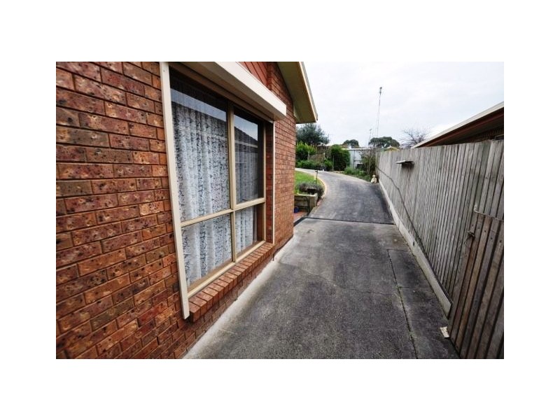 24 Peter Street, Cobden VIC 3266