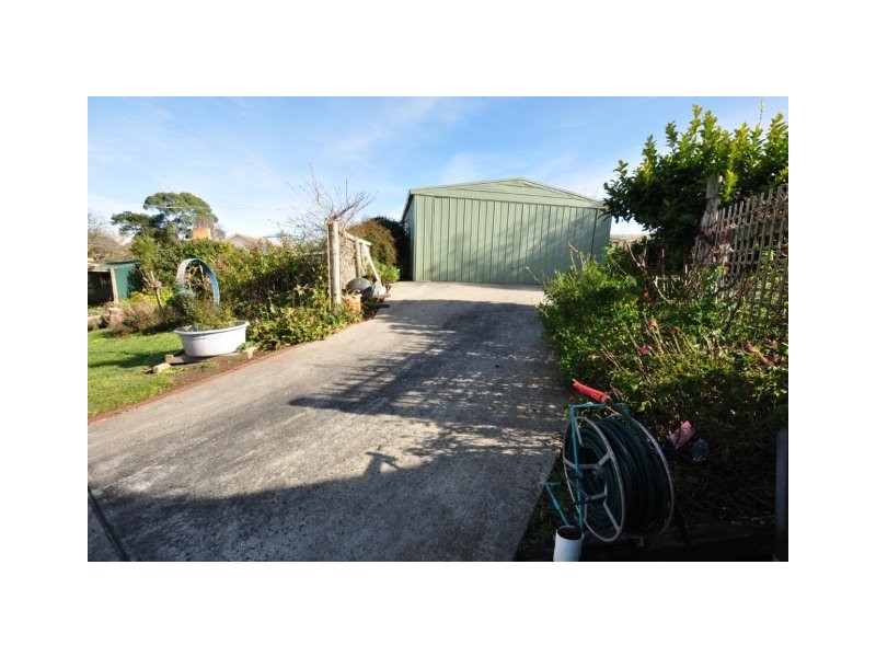 24 Peter Street, Cobden VIC 3266