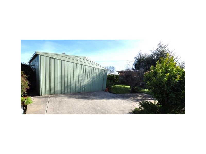 24 Peter Street, Cobden VIC 3266