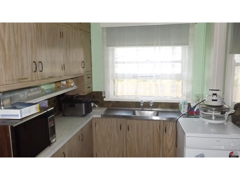 18 Ziegler Parade, Allansford VIC 3277