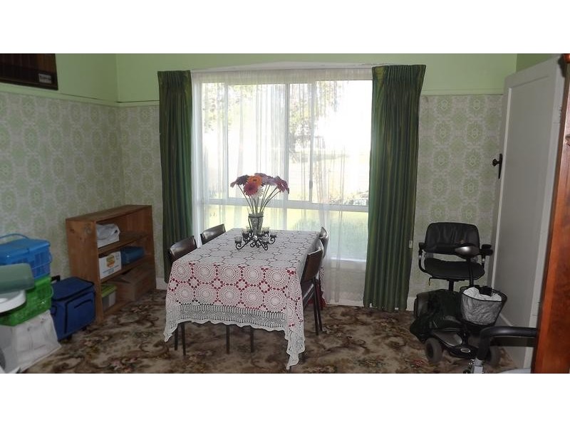 18 Ziegler Parade, Allansford VIC 3277