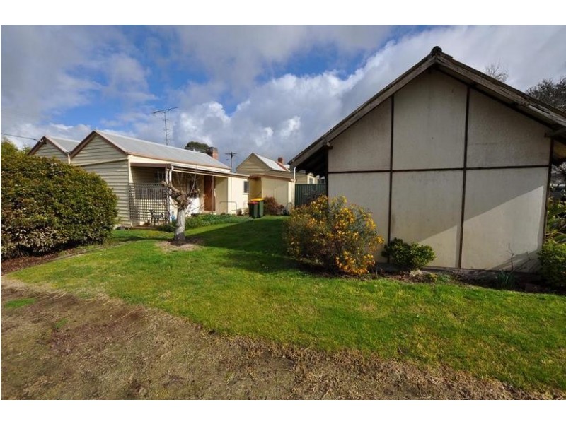 14 Smith Street, Cobden VIC 3266