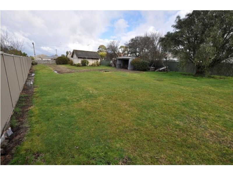 14 Smith Street, Cobden VIC 3266