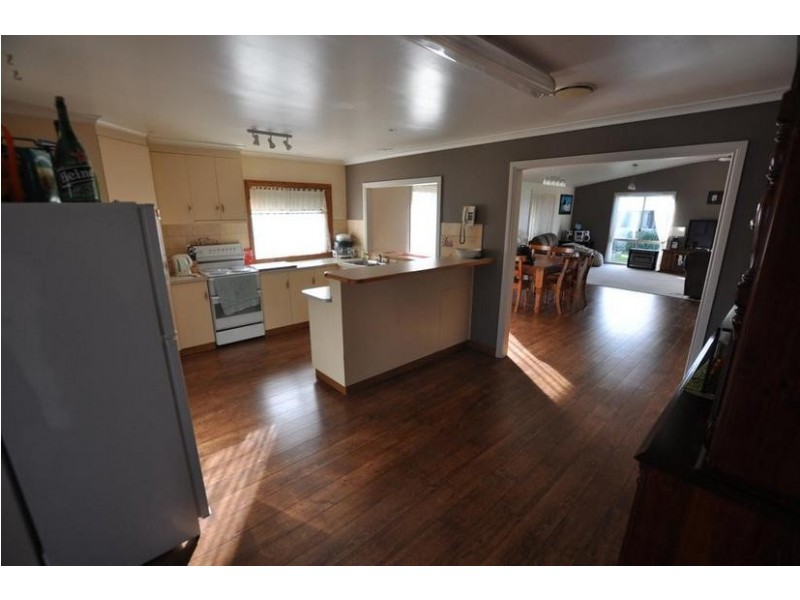 106 Black Street, Terang VIC 3264