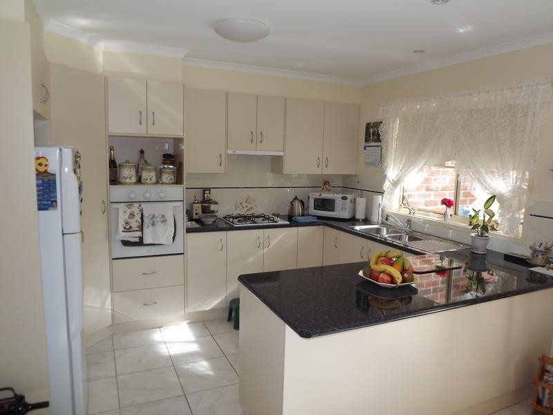 2/13 Golden Springs Court, Warrnambool VIC 3280
