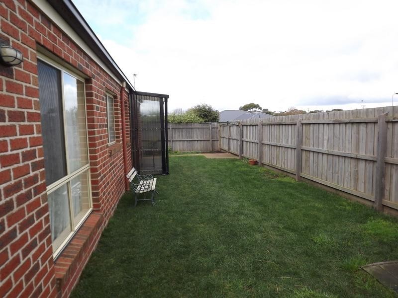 2/13 Golden Springs Court, Warrnambool VIC 3280