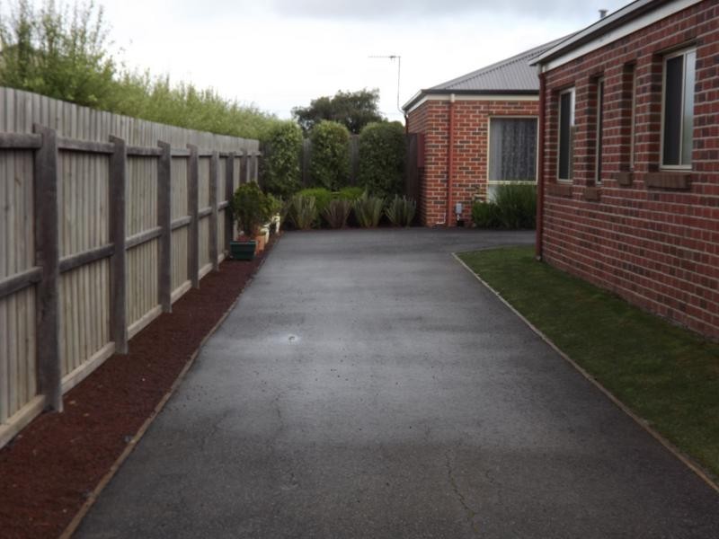2/13 Golden Springs Court, Warrnambool VIC 3280