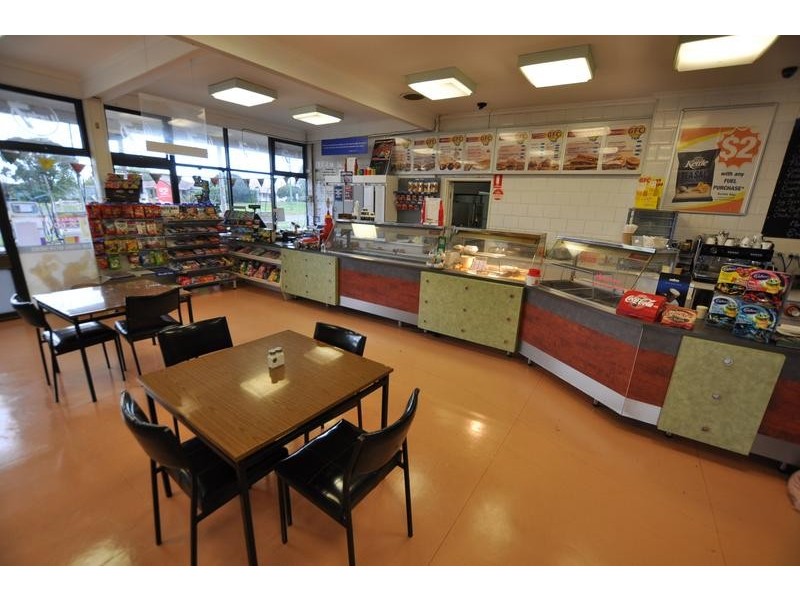 1236 Camperdown, Cobden VIC 3266