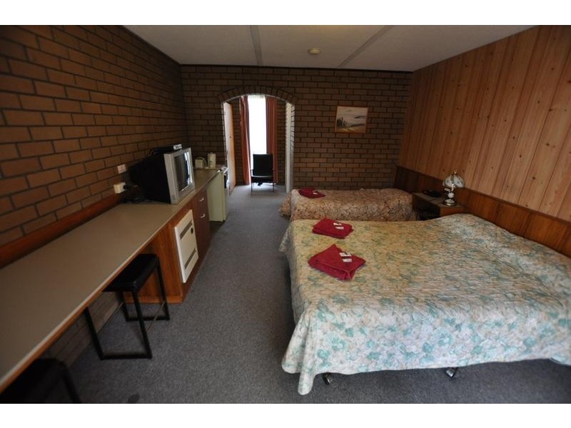 1236 Camperdown, Cobden VIC 3266