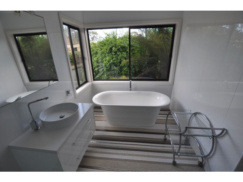 21 Baxter Street, Timboon VIC 3268