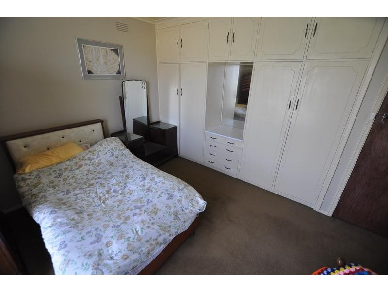 94 Clarke Street, Cobden VIC 3266