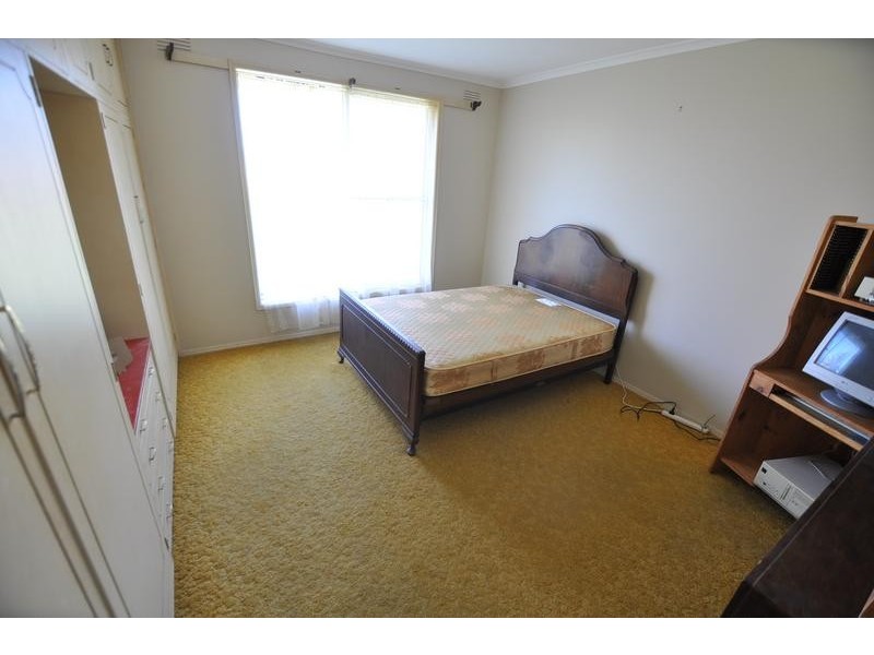 94 Clarke Street, Cobden VIC 3266