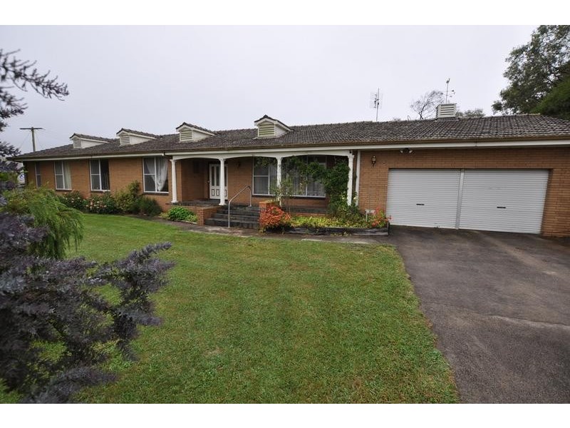 94 Clarke Street, Cobden VIC 3266