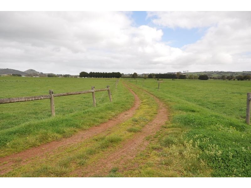 83 Depot Road, Camperdown VIC 3260