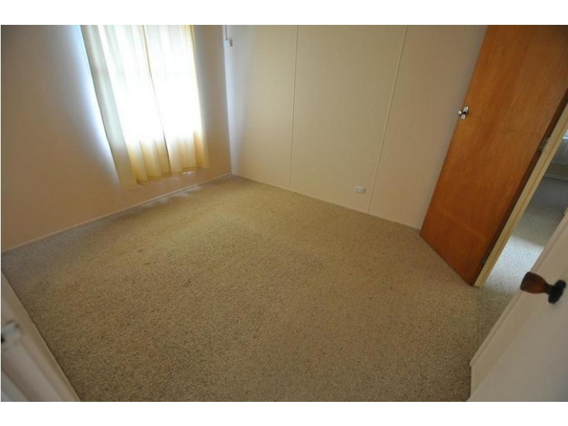 10 Jayarra Street, Simpson VIC 3266