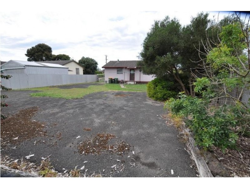 10 Jayarra Street, Simpson VIC 3266