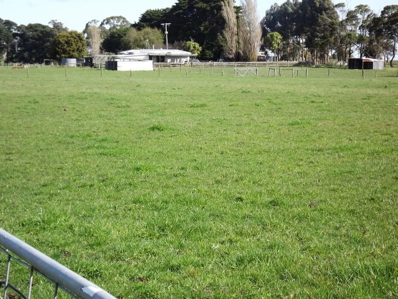 102 Neilson Road, Ecklin South VIC 3265
