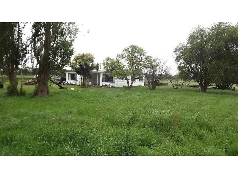 102 Neilson Road, Ecklin South VIC 3265