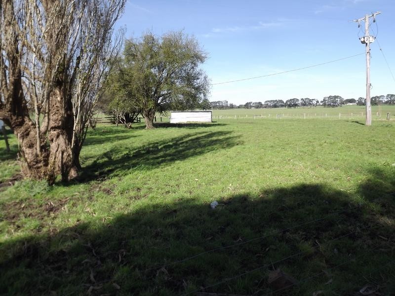 102 Neilson Road, Ecklin South VIC 3265